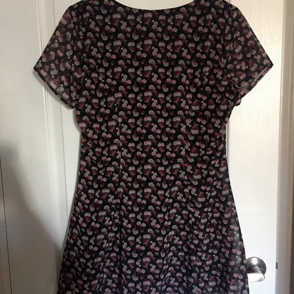 Rose Dress - Picture 2 of 2